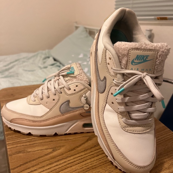 Nike Air Max - Picture 3 of 7